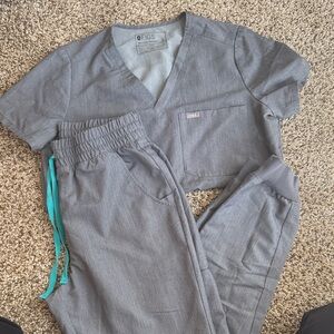 Figs Gray Scrub Set with Teal Accents